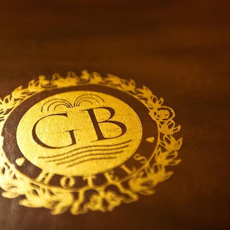 Grand Hotel Trieste & Victoria Abano Terme Exterior foto Gold-embossed monogram